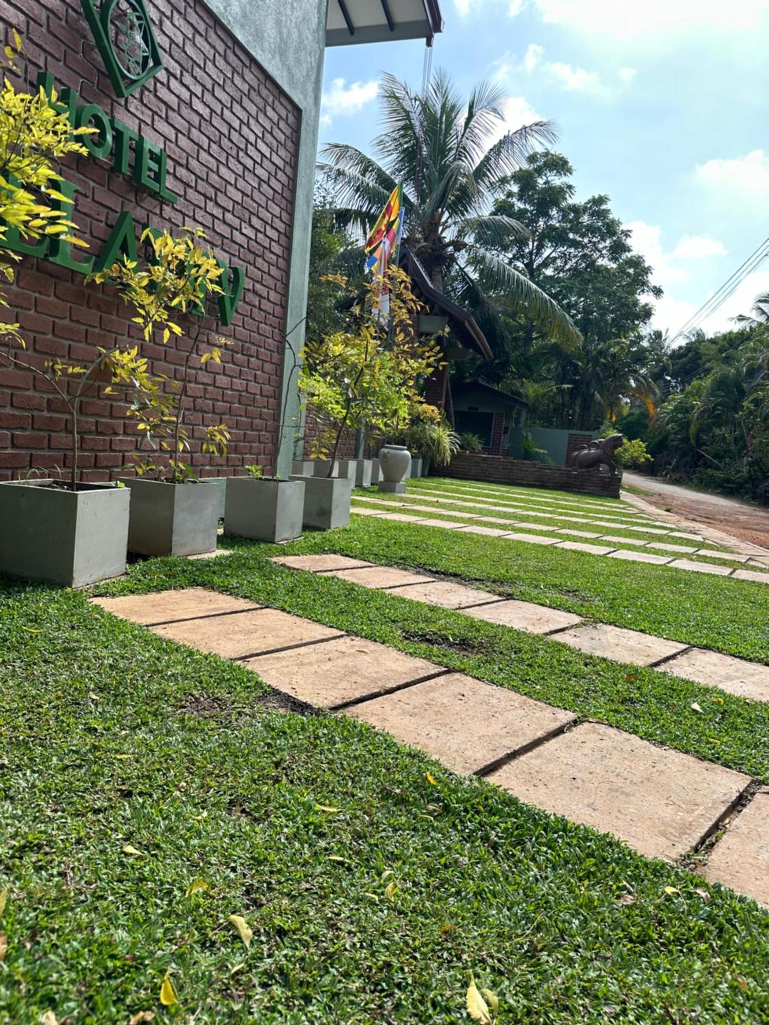 Hotel Heladiv Anuradhapura Eksteriør bilde