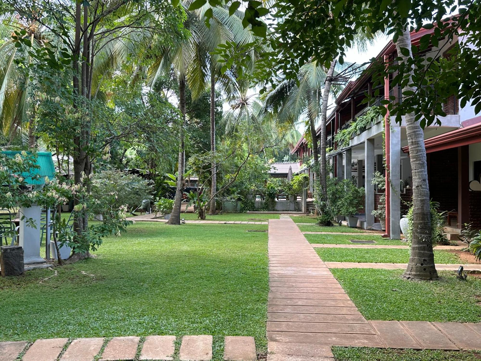 Hotel Heladiv Anuradhapura Eksteriør bilde