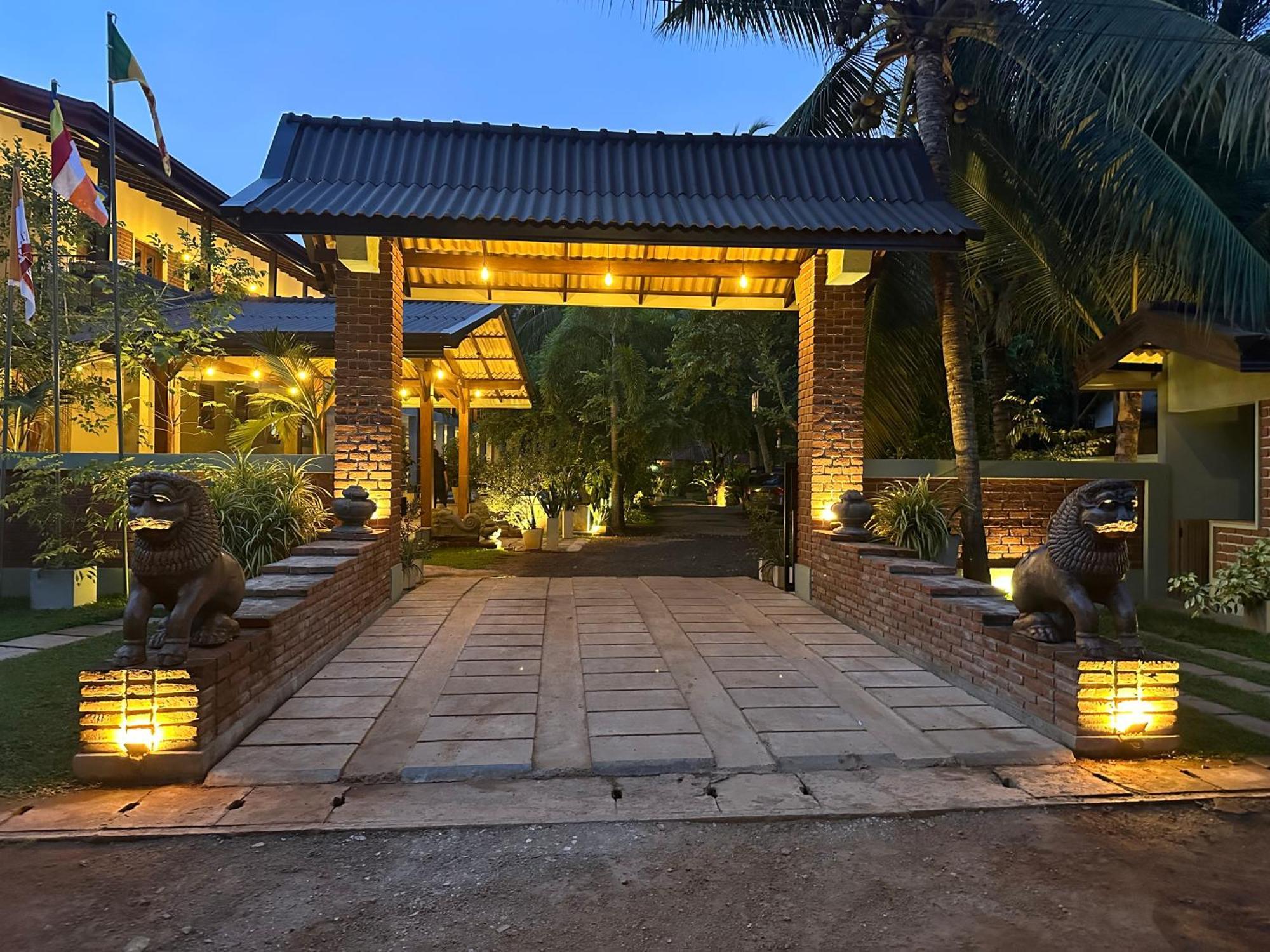 Hotel Heladiv Anuradhapura Eksteriør bilde