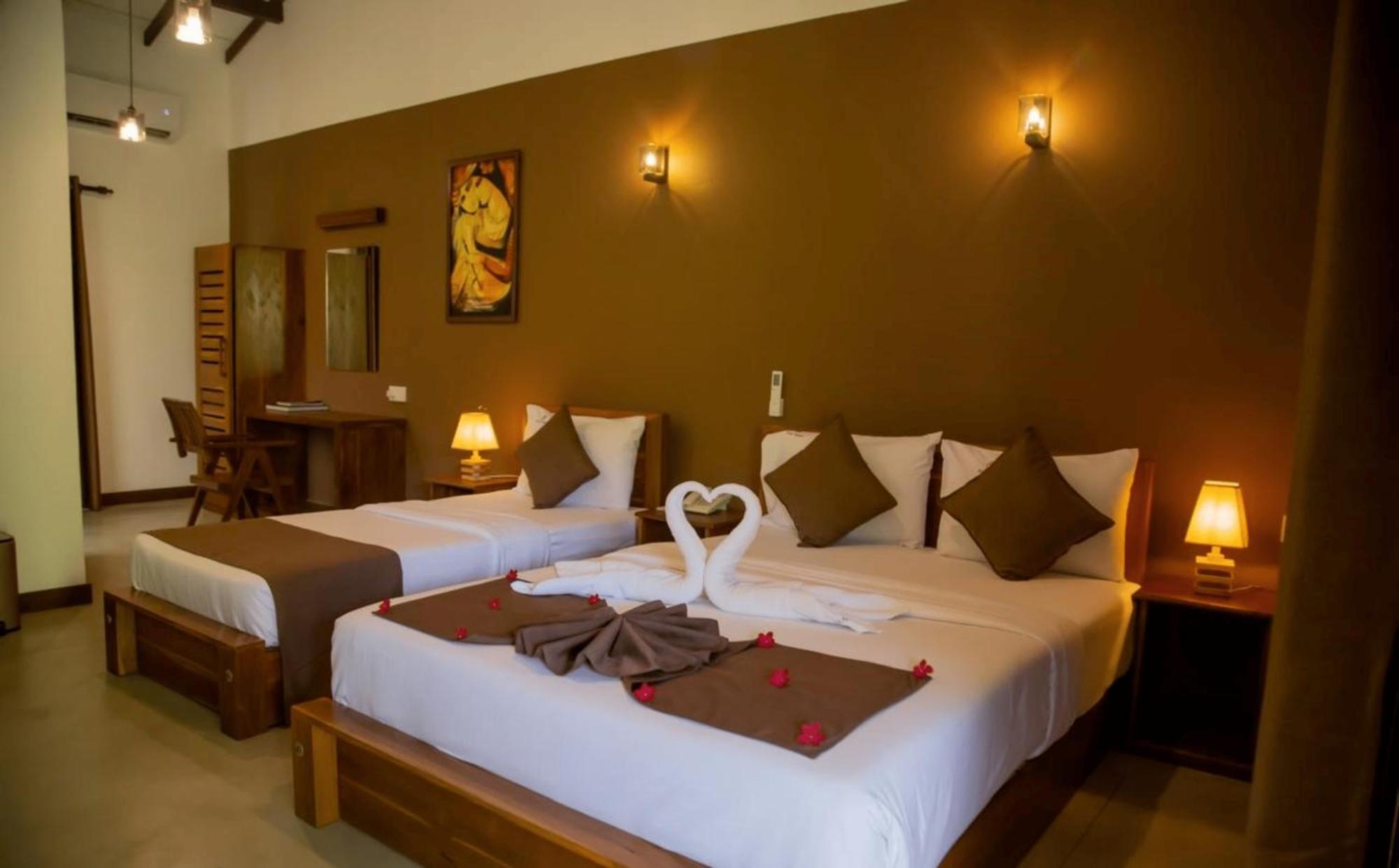 Hotel Heladiv Anuradhapura Eksteriør bilde